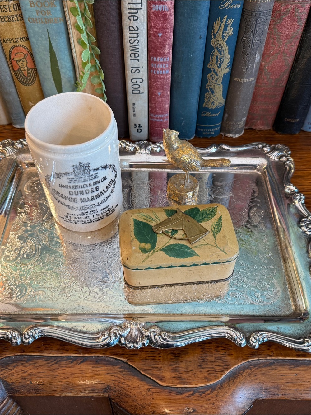 Oneida Rectangular Silver Ornate Serving Tray - Picture 13 of 16